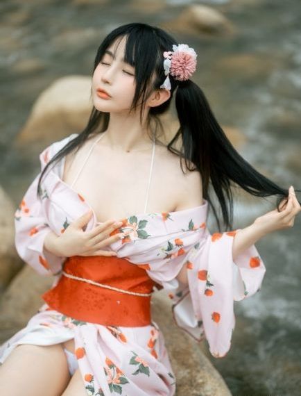 欧美片接吻镜头_HD电影免费在线